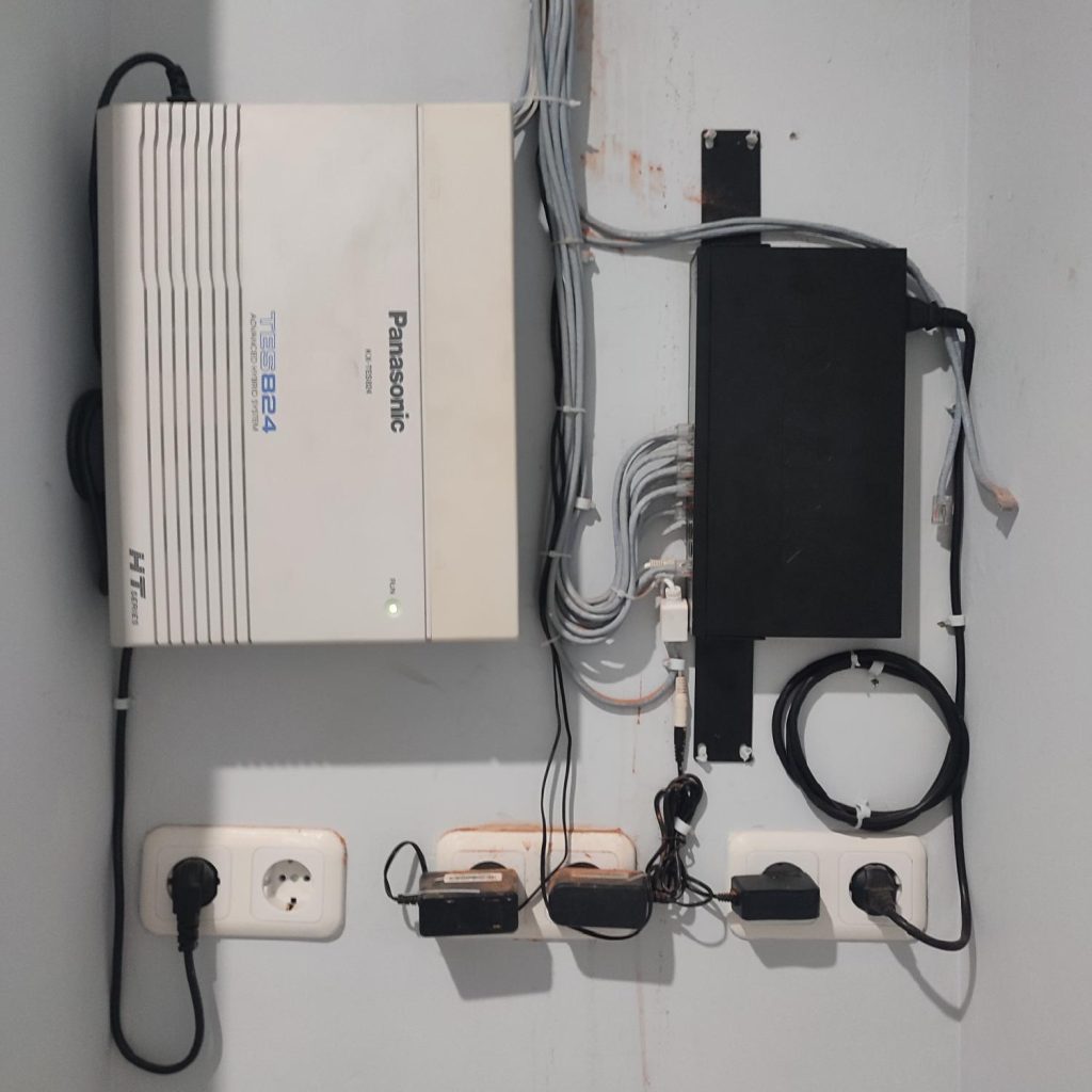 Instalasi Access Door, Access Point / WiFi, Doorbell, Networking, PABX, & Telepon @ Sabika Propertindo, Asem Baris, Tebet, Jakarta Selatan, DKI Jakarta - 1